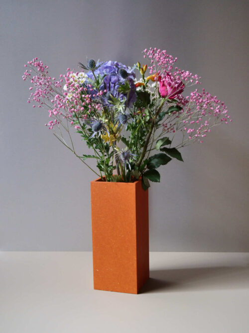 Design-Vase Iv